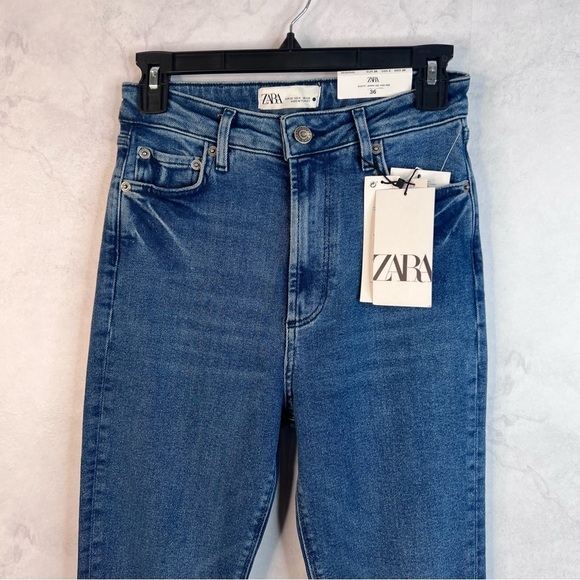 [Zara] - Picture 2 of 3